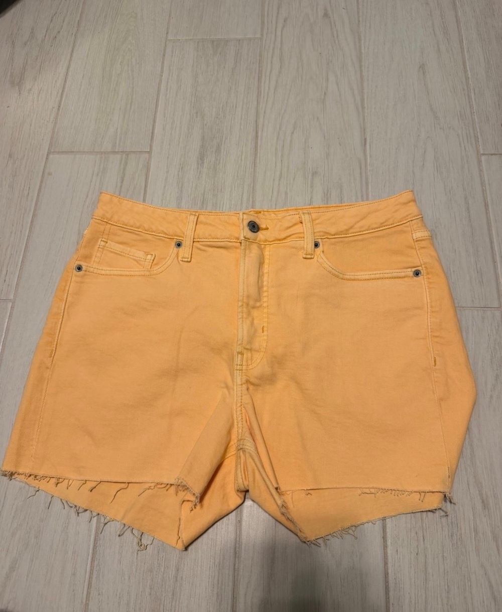 Old Navy High-Rise O.G. Straight Cut-Off Denim